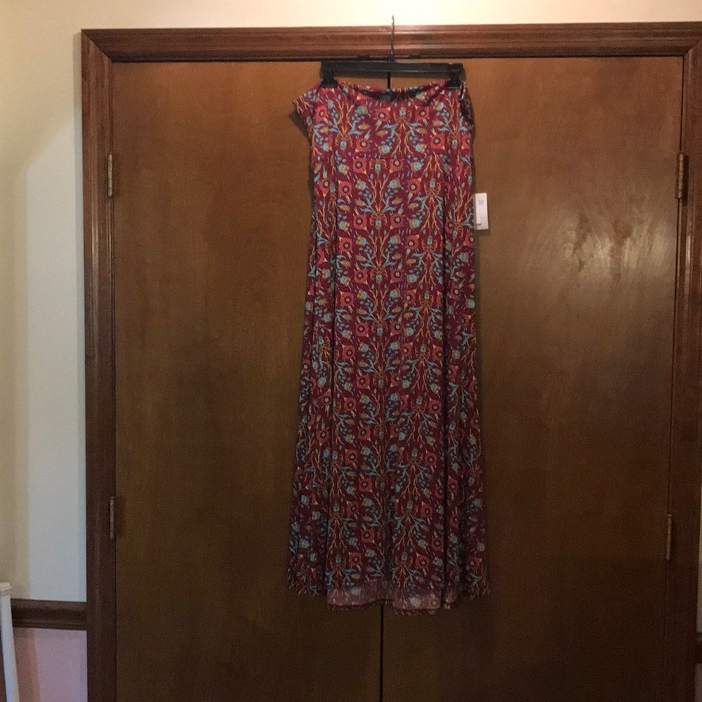 LuLaRoe Maxi Skirt- Slinky material NWT